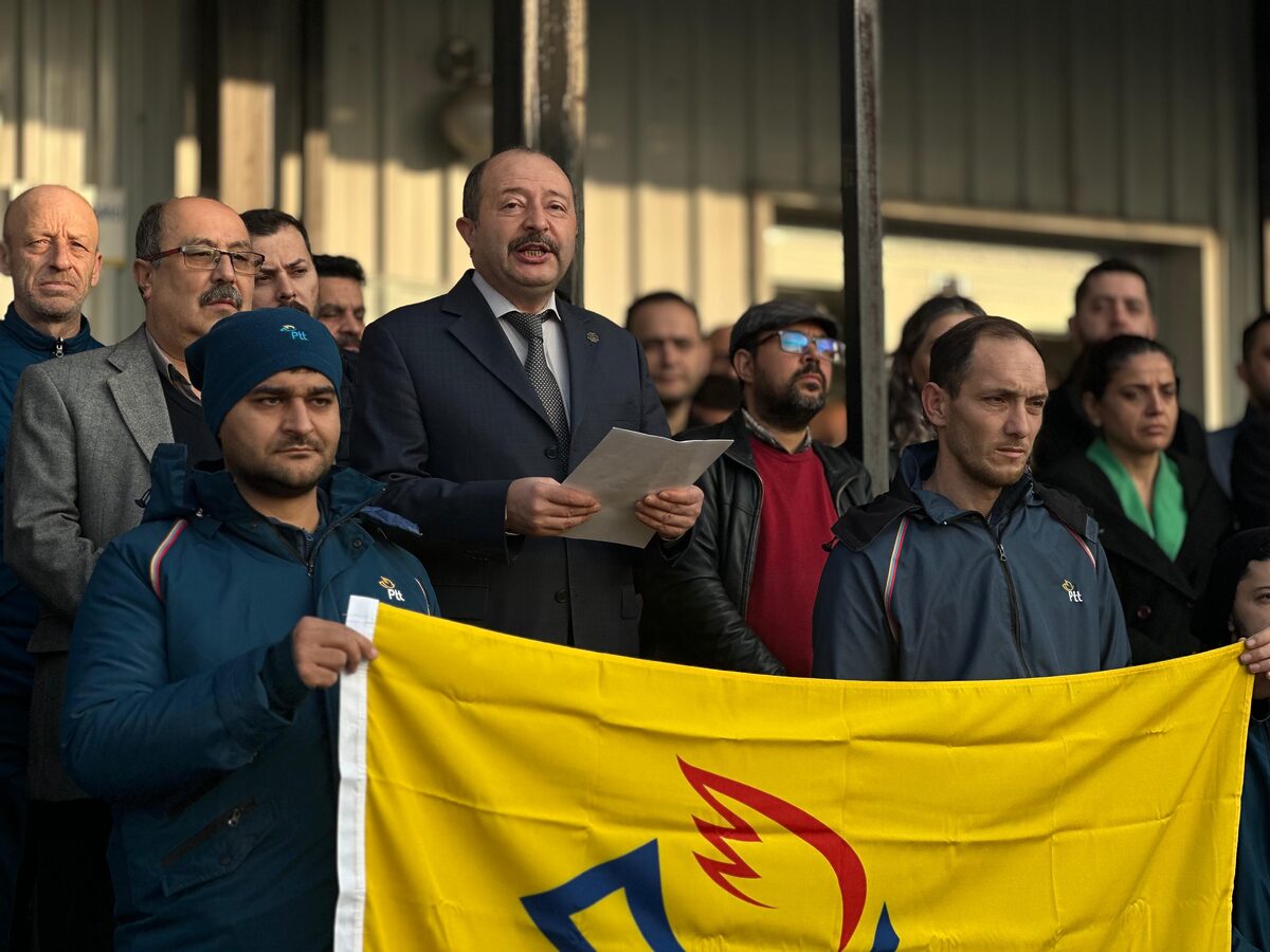 Balıkesir Dağıtım Merkez Müdürlüğü’nde, PTT personeline yönelik saldırıları protesto etmek