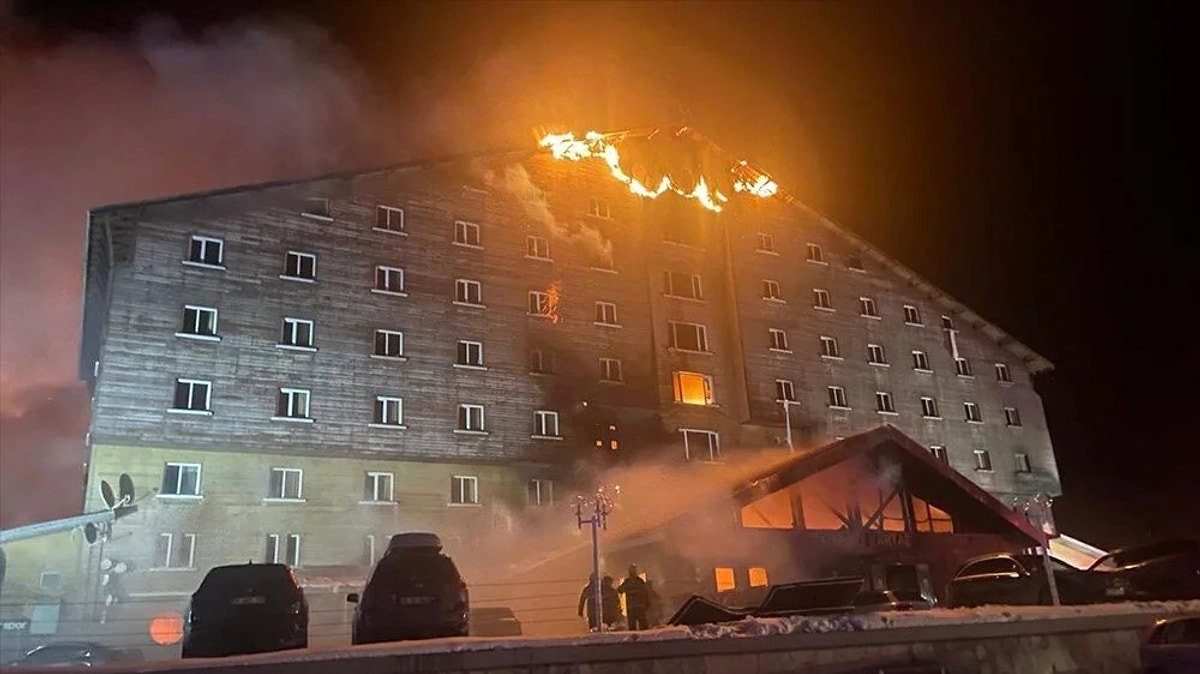 Bolu Kartalkaya Kayak Merkezi'ndeki Grand Kartal Otel'de meydana gelen yangın