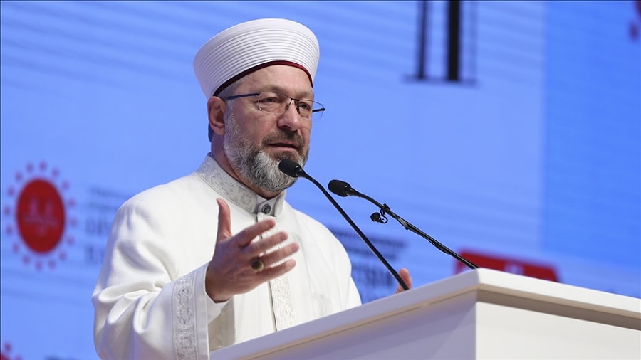 Diyanet İşleri Başkanı Ali Erbaş, “Ramazan Günlükleri” kitabındaki ekmek övgüsüyle