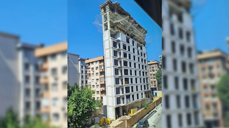 İstanbul'un Bostancı semtinde inşaat halindeki bir binanın tasarımı, sosyal medyada