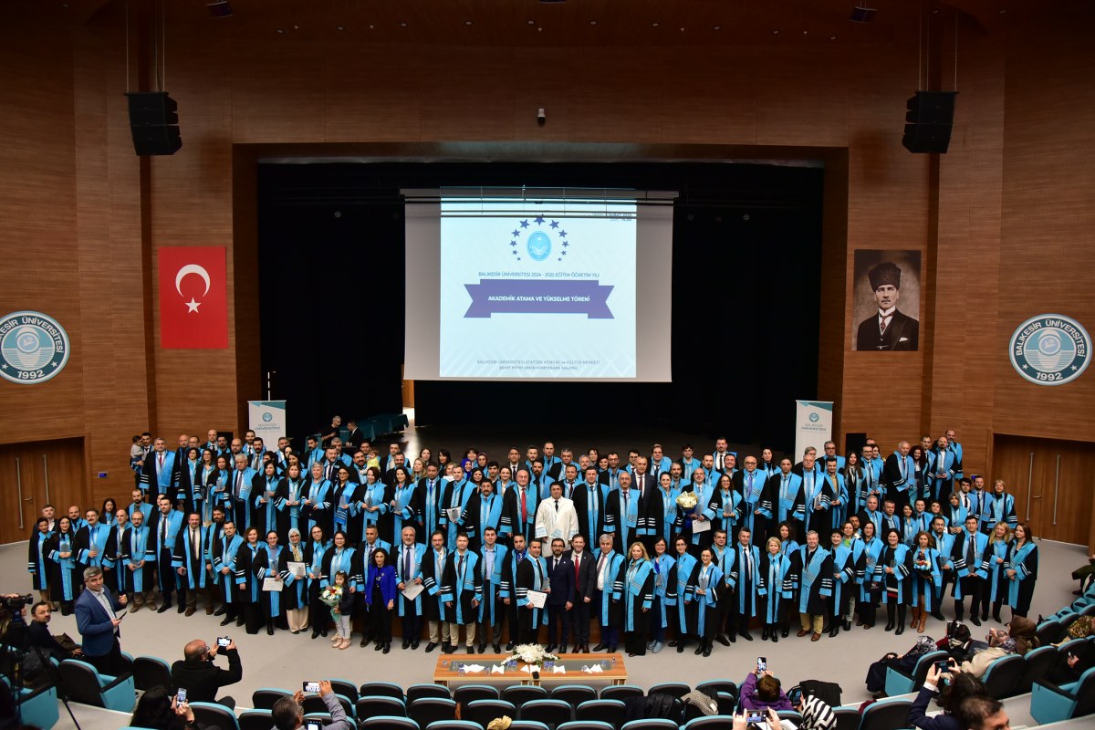 Balıkesir Üniversitesi (BAÜN), akademik gelişimi ve başarıları taçlandırmak adına 2024-2025