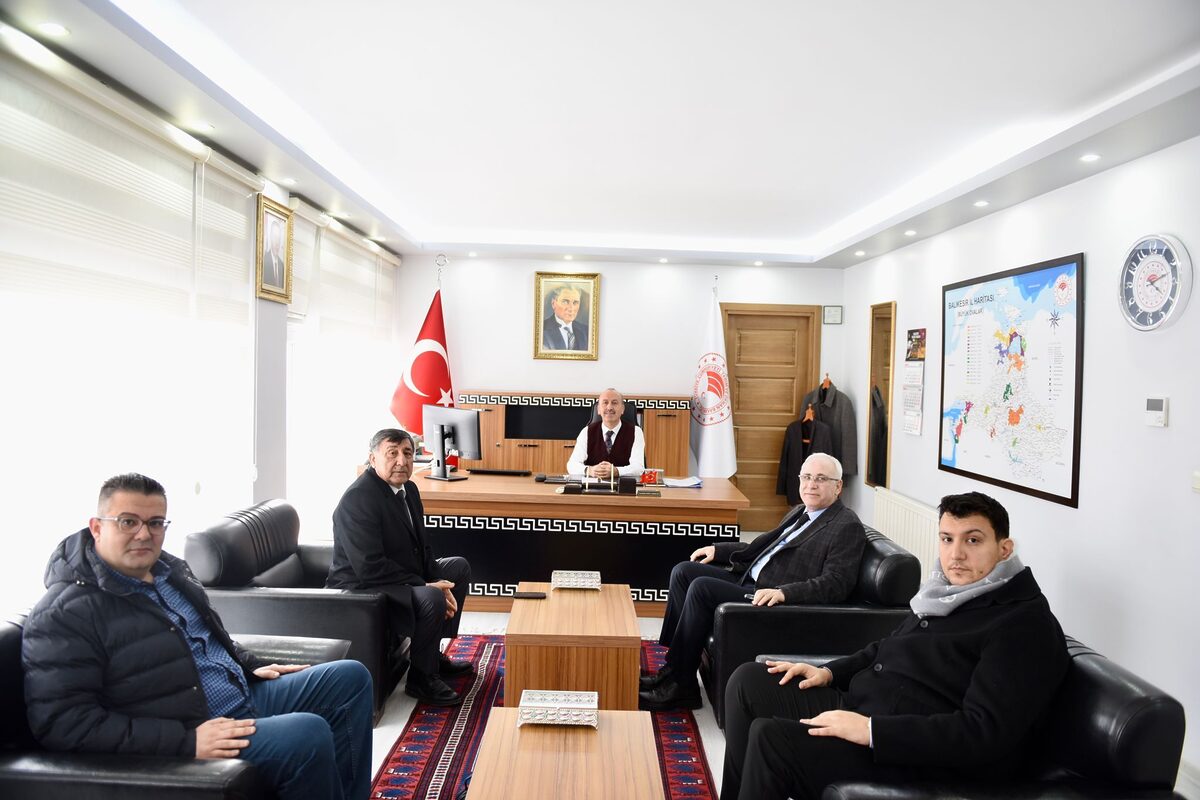 Balıkesir Ticaret Borsası Başkanı Mehmet Çetin ve beraberindeki heyet, Balıkesir