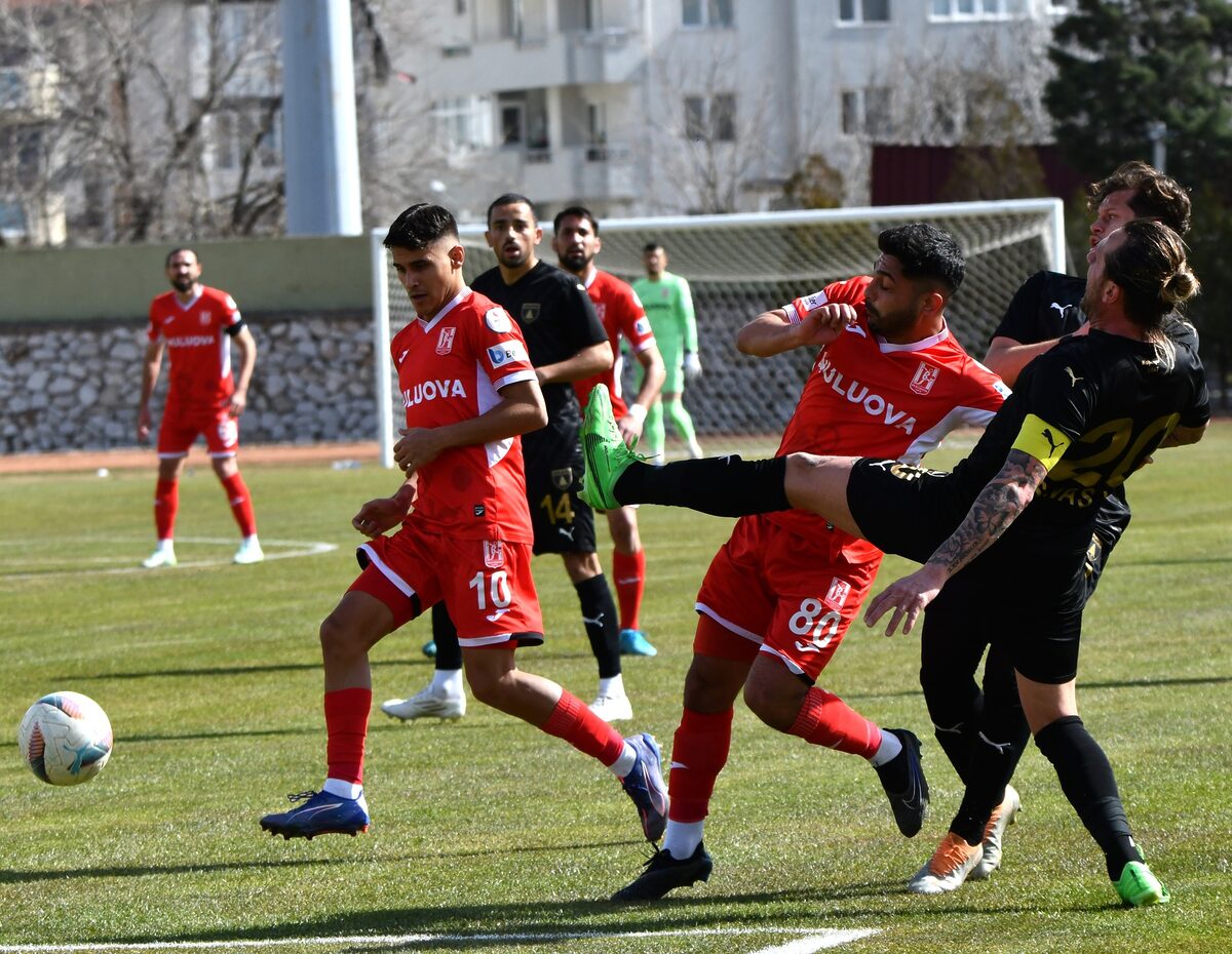 Nesine 3. Lig'de Balıkesirspor, Muğla deplasmanında 2-0 mağlup oldu. Son