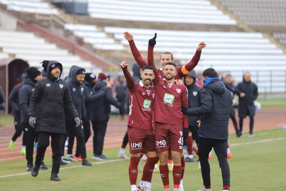 Trendyol 1. Lig'in 23. haftasında Bandırmaspor, evinde Şanlıurfaspor'u 3-2 mağlup