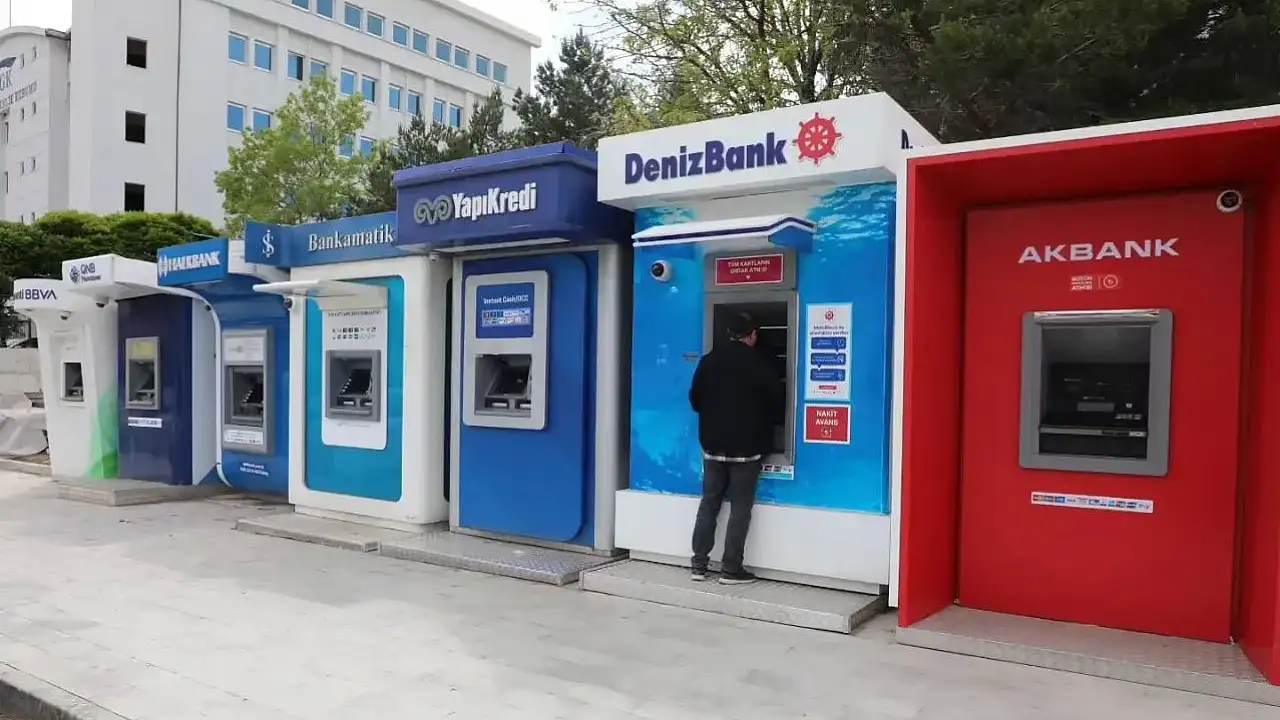 Balıkesir Gönen'de uzun süredir yaşanan ATM eksikliği sona eriyor. İlçeye