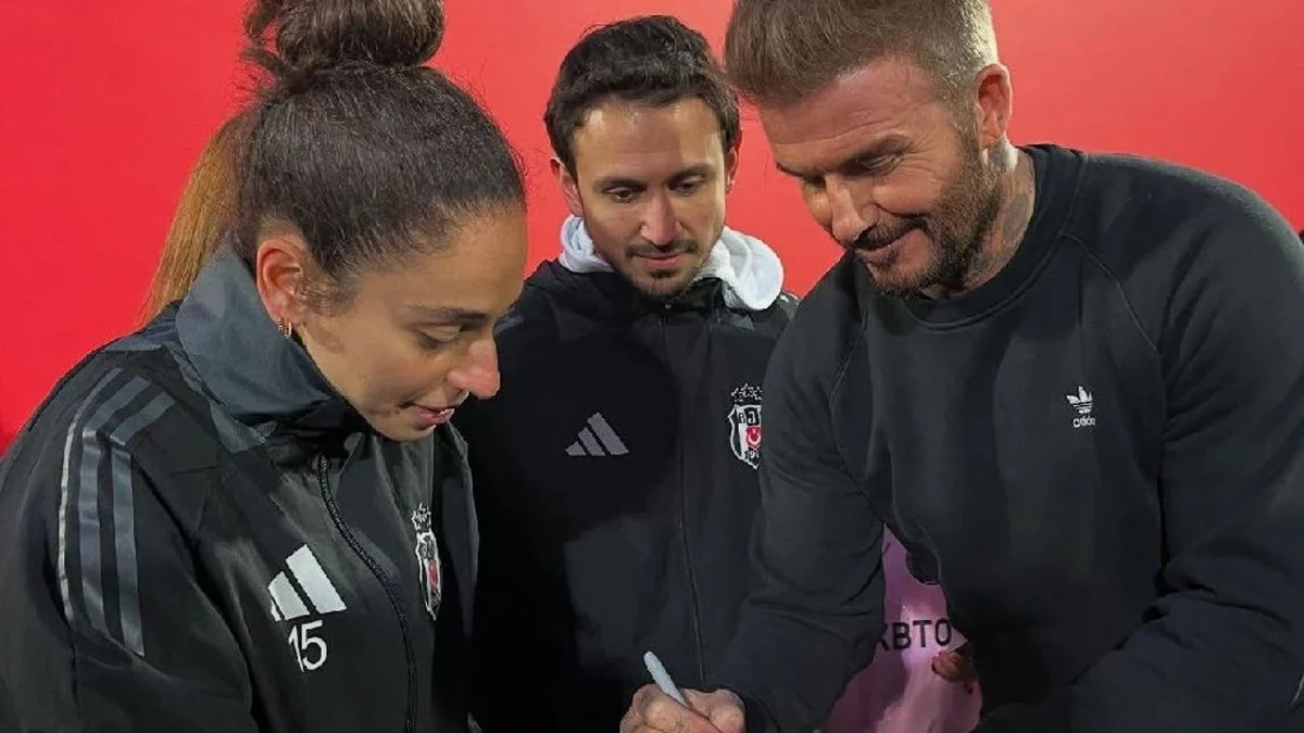 david beckham besiktasta kadin futbol takimiyla bulustu - Marmara Bölge: Balıkesir Son Dakika Haberleri ile Hava Durumu