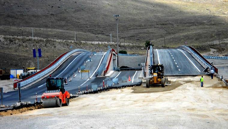 Balıkesir Büyükşehir Belediyesi, kent merkezi ve kırsal mahallelerdeki yol yapım,