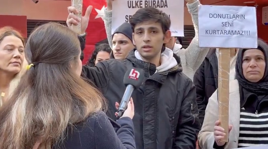 Türkiye’den çekilen KFC, çalışanlarını mağdur etti! Tazminatlarını alamayan işçiler eyleme