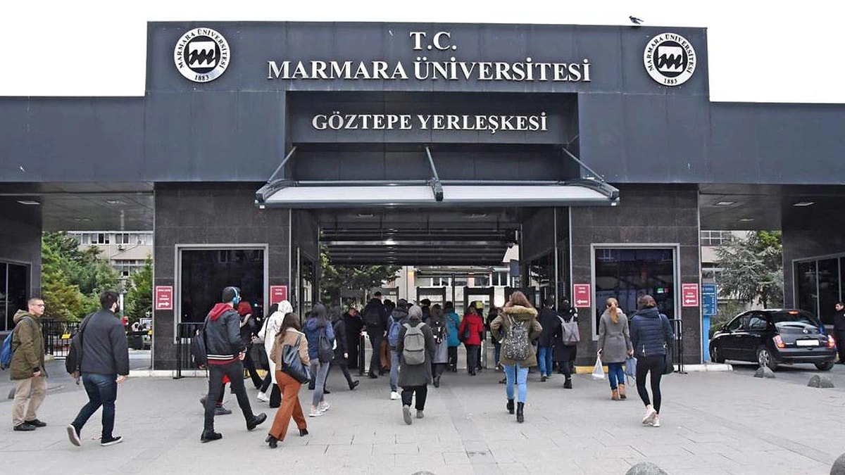 CHP İzmir Milletvekili Yüksel Taşkın, Marmara Üniversitesi Hukuk Fakültesi’nde bir