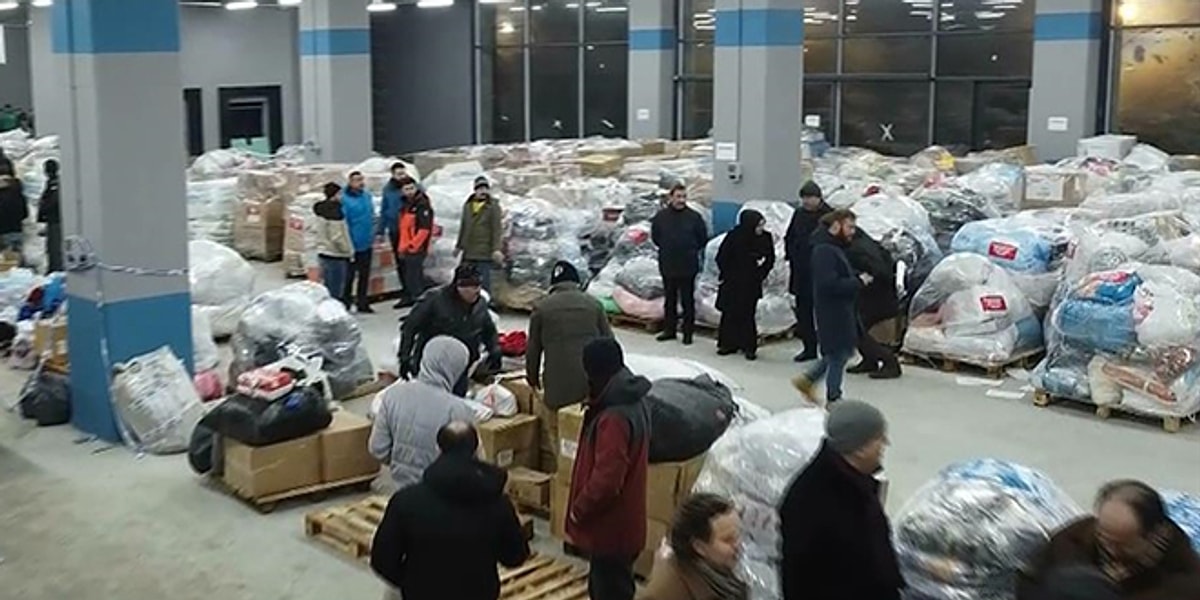 Hatay'da depremzedeler için gönderilen AFAD malzemeleri fuhuş yapılan masaj salonunda