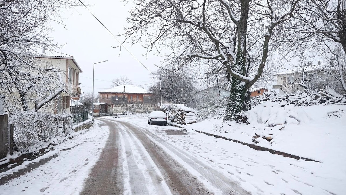 İstanbul'da hava sıcaklığı hızla düşüyor. AKOM, Sibirya'dan gelen soğuk hava