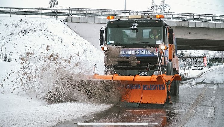 İstanbul'da kar yağışı tekrar etkisini gösterecek! AKOM, Pazartesi ve Salı