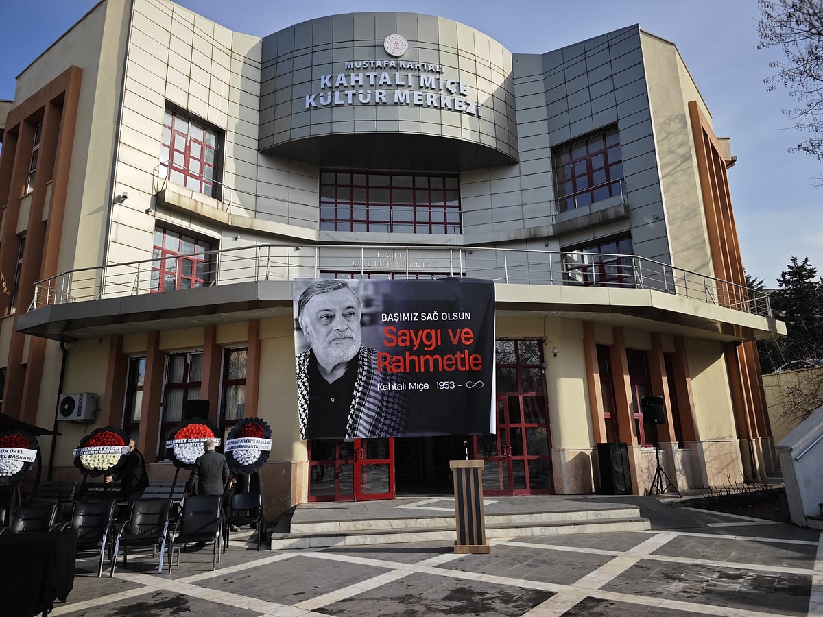 Türk Halk Müziği’nin sevilen ismi Kahtalı Mıçe, memleketi Adıyaman'da düzenlenen