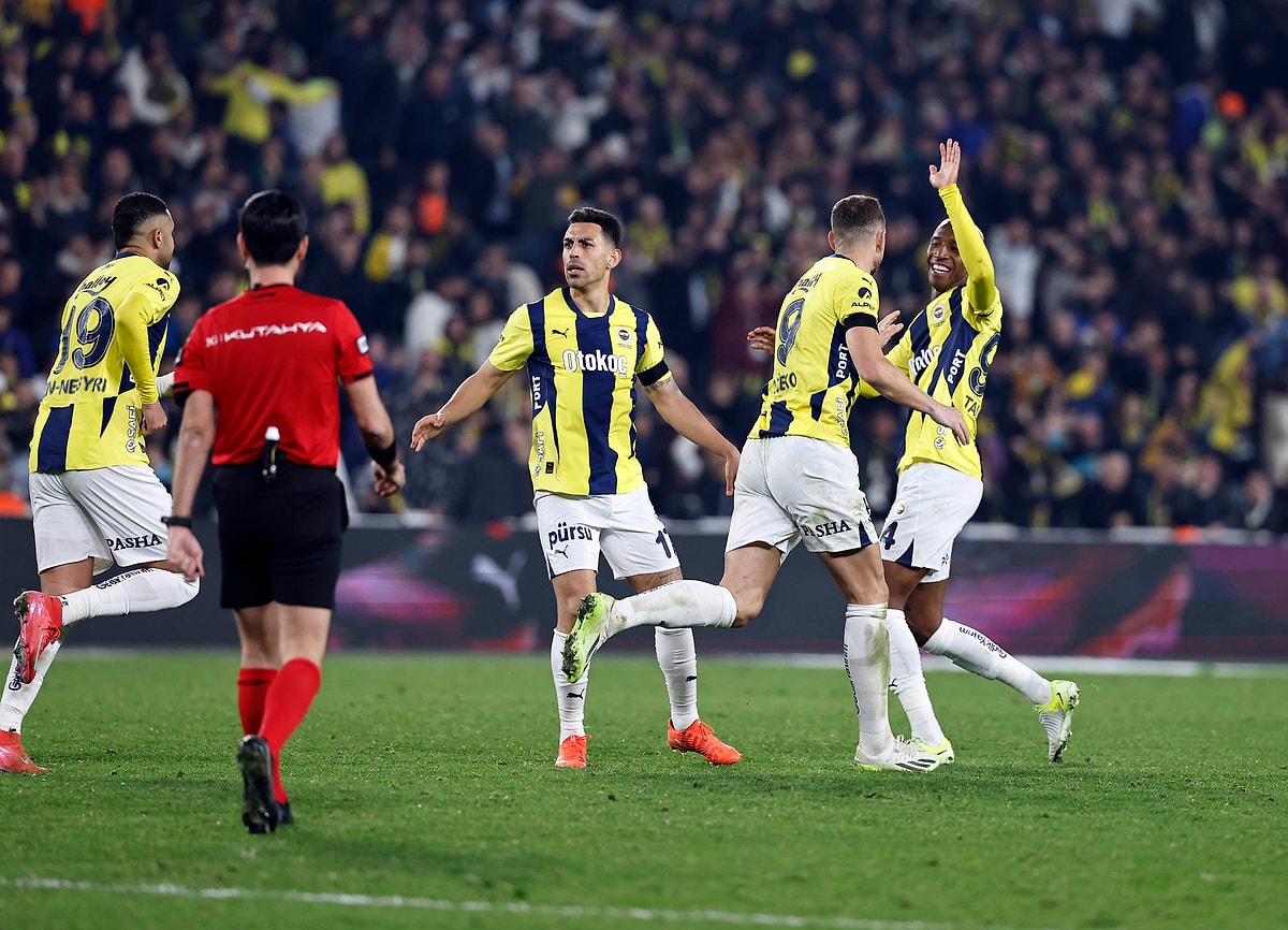 AK Parti Rize Milletvekili Harun Mertoğlu, Fenerbahçe-Rizespor maçındaki tartışmalı hakem