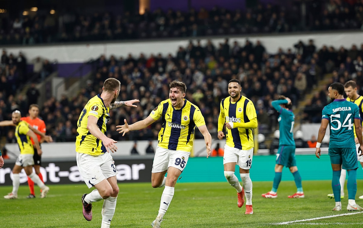 Fenerbahçe yönetimi, şampiyonluk yarışında kritik öneme sahip Galatasaray derbisi öncesi