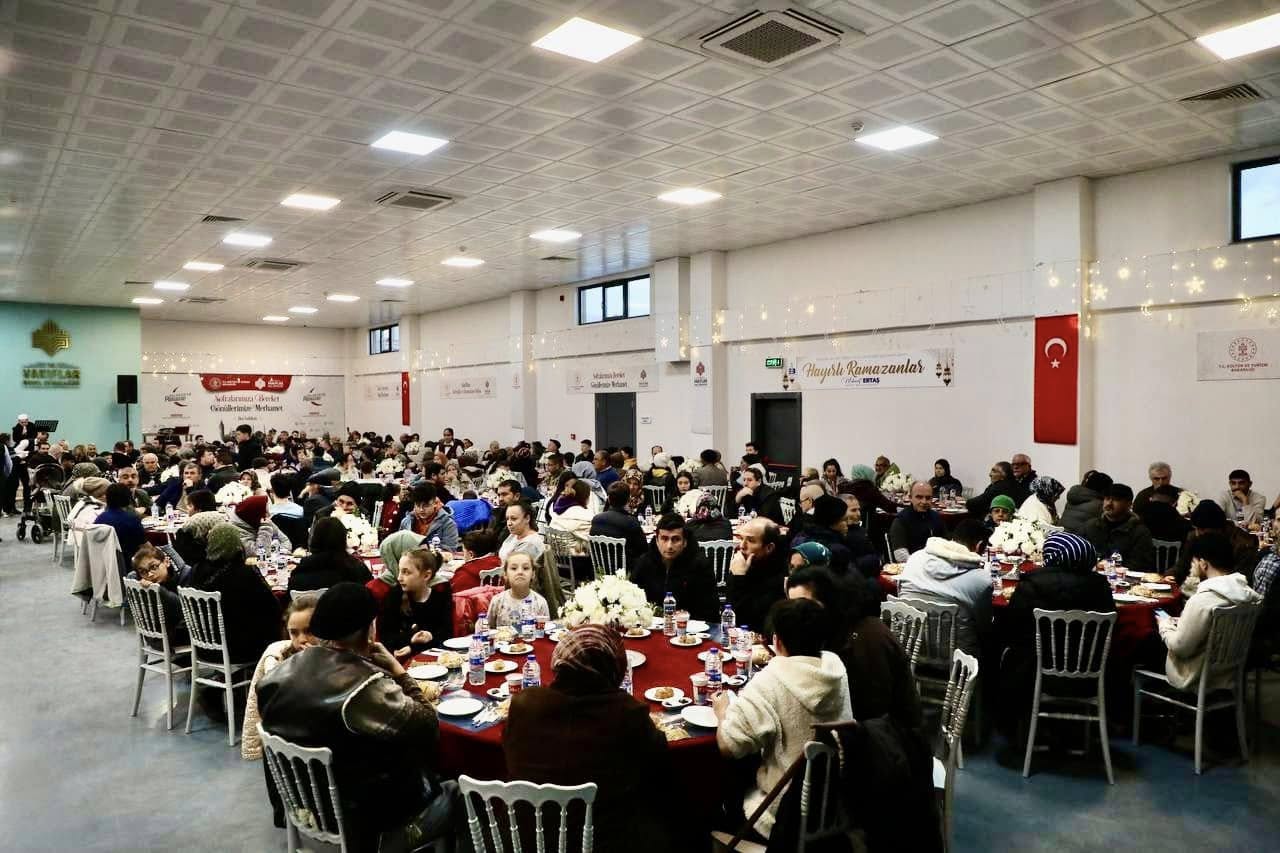 Edremit Belediye Başkanı, Ramazan ayı boyunca Tuzcumurat Mahalle Evi’nde düzenlenen