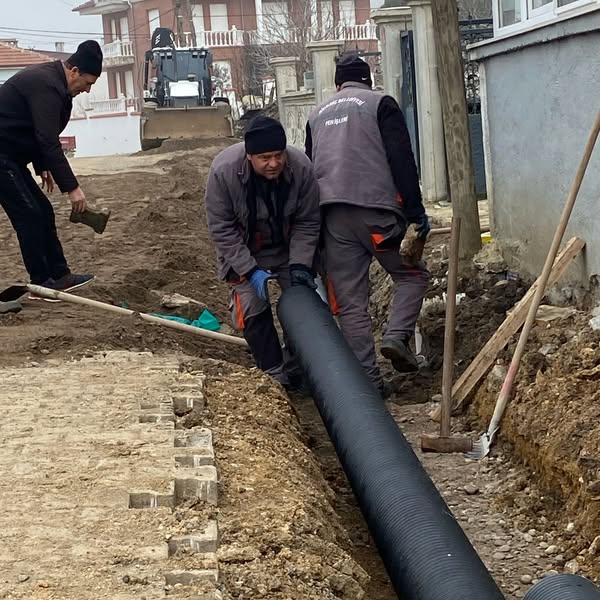 Bigadiç Belediyesi, su taşkınlarını önlemek ve altyapıyı güçlendirmek amacıyla Çömlekçi