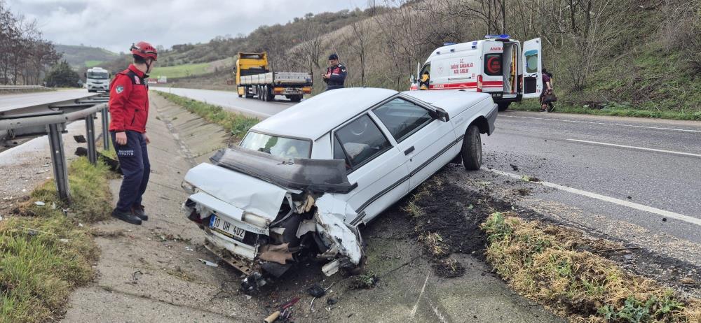 Balıkesir-Bursa kara yolunun Susurluk Sultançayır mevkisinde meydana gelen trafik kazasında,