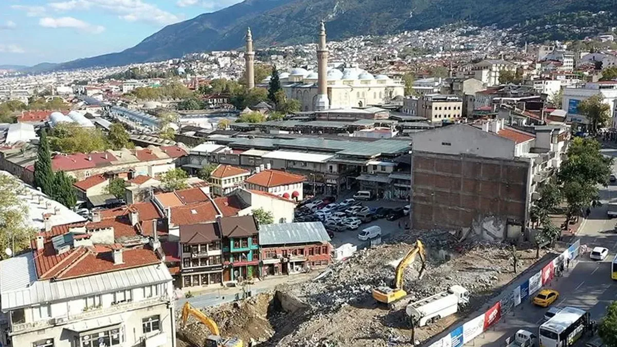 Bursa Büyükşehir Belediye Başkanı Mustafa Bozbey, Bursa'da 122 bin riskli