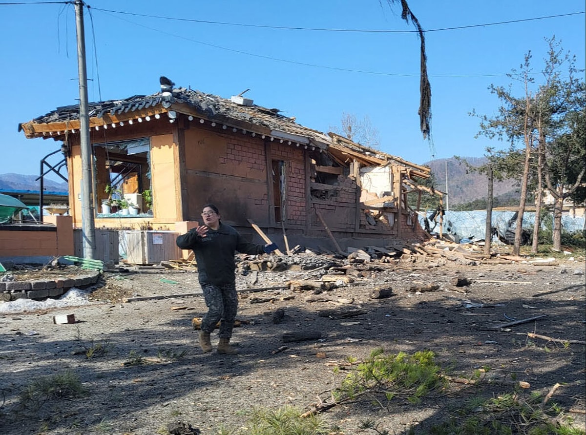 Güney Kore Hava Kuvvetleri'ne ait bir savaş uçağı, tatbikat sırasında