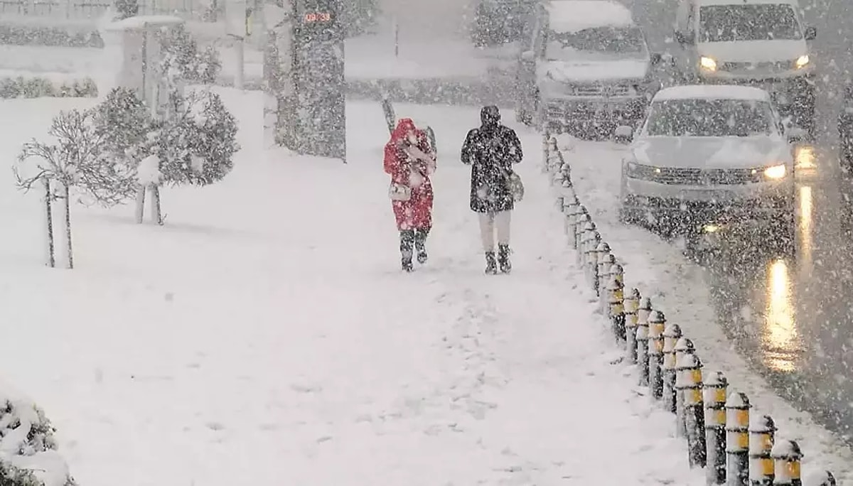 Meteoroloji uzmanları, 15 Mart'tan itibaren İstanbul ve çevresinde kar yağışı