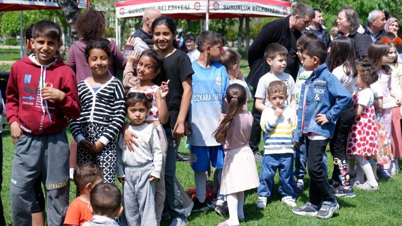 Bir Çocuğun Gülüşü Tüm İlçeyi Aydınlattı! 492133646 1227918202670718 7858714840059172164 n - Marmara Bölge Gazetesi