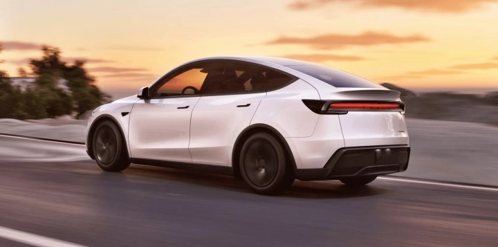 Elektrikli otomobil pazarında heyecan yaratan gelişme! Tesla, merakla beklenen 2025