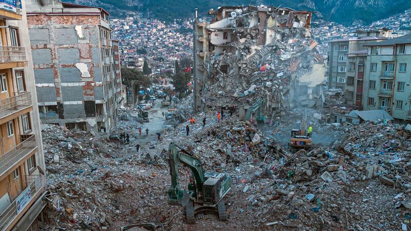 Bugün saat 12.49’da meydana gelen 6.2 büyüklüğündeki deprem, yalnızca merkez