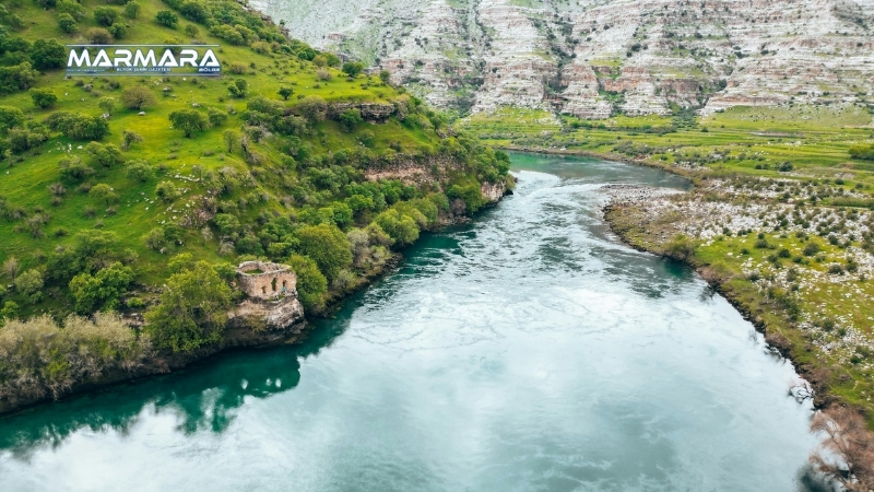 Şırnak’ın gizli cenneti Cehennem Deresi, etkileyici kanyonu ve yemyeşil doğasıyla