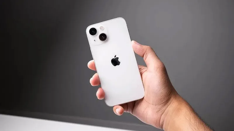 Apple, iOS 18 güncellemesiyle birlikte iPhone kullanıcılarına birçok yenilik sunarken,