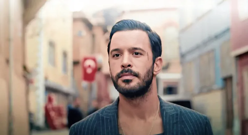 Ünlü oyuncu Barış Arduç bu kez kamera önünden değil, mahkeme