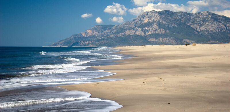 Antalya’nın Kaş ilçesine bağlı Patara, sadece bir plaj değil, aynı