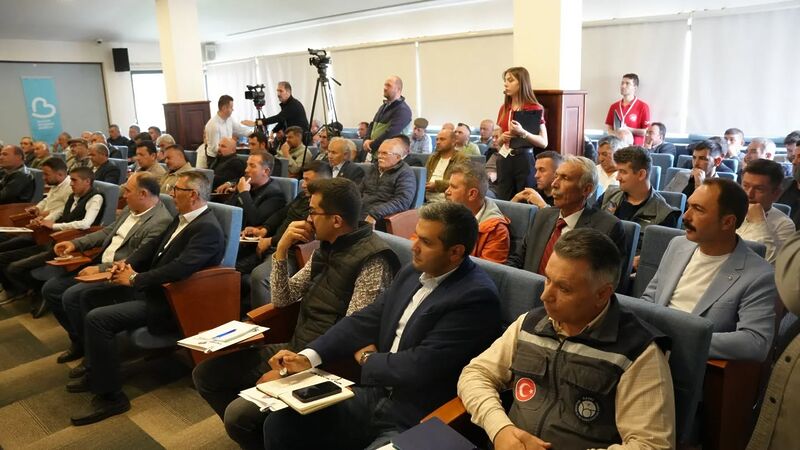 Sındırgı’da, Balıkesir Büyükşehir Belediyesi’nin koordinasyonuyla düzenlenen Muhtarlar İstişare Toplantısı, belediye