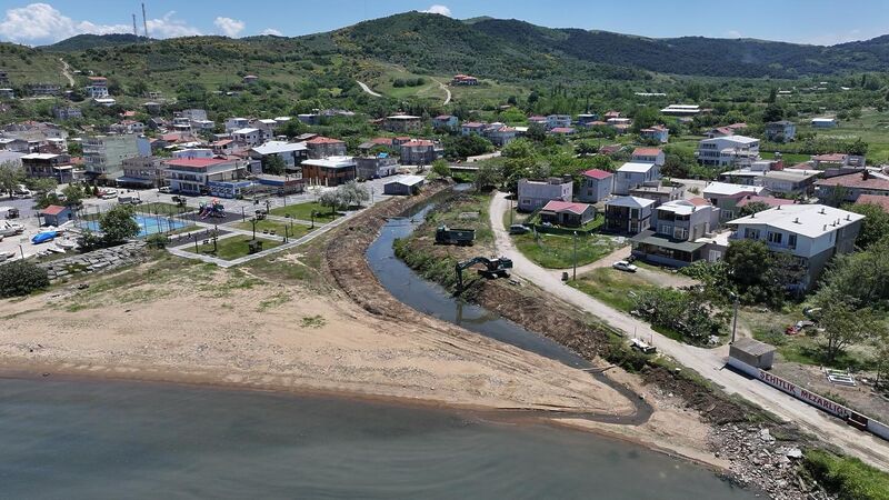 Balıkesir Erdek’te Murat Deresi’nde yürütülen rüsubat temizliği ve yatak tanzimi