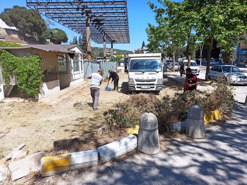 Erdek Baharda Bir Başka Güzel: Yenilenen Yeşil Alanlarla Keşfe Hazır 502149514 1288502499985164 7384167041746476853 n - Marmara Bölge Gazetesi