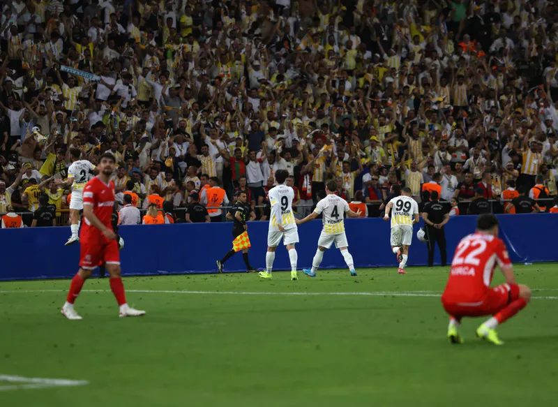 Balıkesirspor, Play-Off finalinde Muşspor’a 2-0 mağlup olarak 2. Lig hayalini