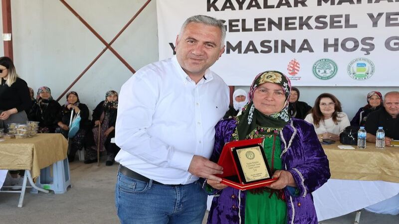 Balıkesir’in Balya ilçesine bağlı Kayalar Mahallesi’nde geleneksel hale gelen Hıdırellez
