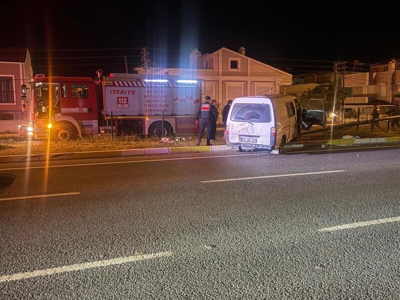 Balıkesir’in Edremit ilçesine bağlı Altınoluk Mahallesi’nde meydana gelen trafik kazasında