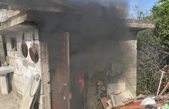 Balıkesir'in Gönen ilçesinde bir mermer atölyesinde çıkan yangın, kısa süreli