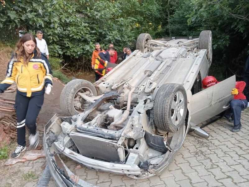 Balıkesir’in Susurluk ilçesine bağlı Kocapınar Mahallesi’nde meydana gelen trafik kazası,