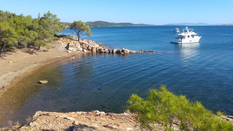 Ayvalık’ın incisi Cunda Adası’nda saklı bir cennet… Turkuaz denizi, huzur