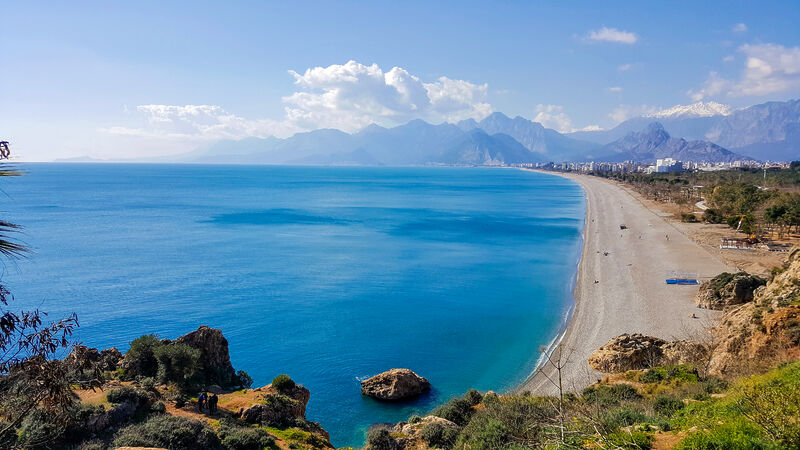 Falezlerden Antalya Konyaalti Plajina dogru bir gorunum - Marmara Bölge: Balıkesir Son Dakika Haberleri ile Hava Durumu