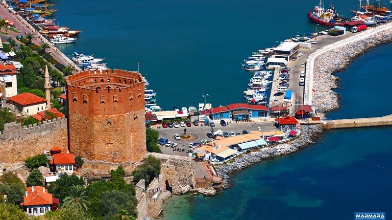Antalya'nın kalbinde yer alan ve köklü geçmişiyle dikkat çeken Kaleiçi,