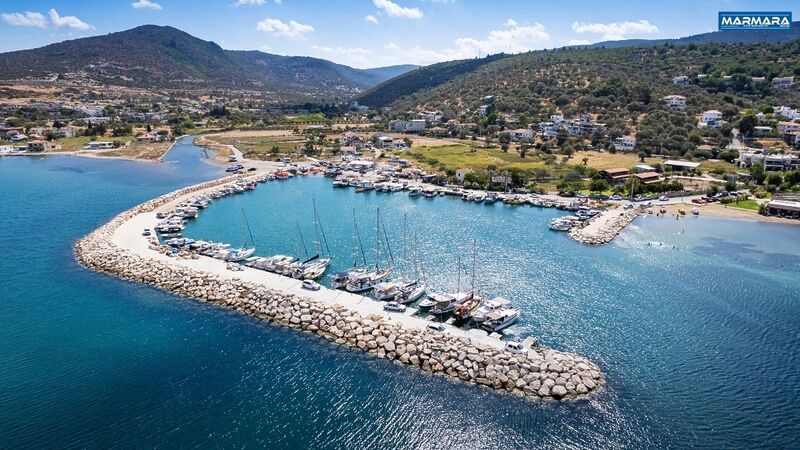 Ege’nin huzur dolu sahil köylerinden biri olan Balıklıova, Urla’nın en