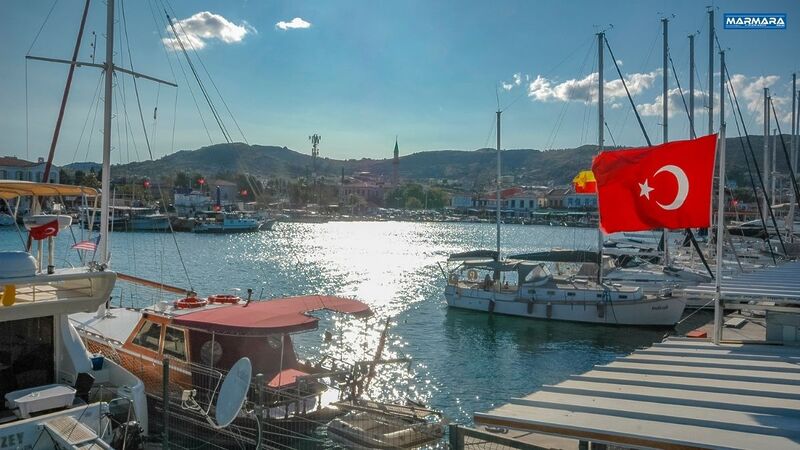 İzmir’in batı kıyısında yer alan Urla, son yıllarda hem doğasıyla