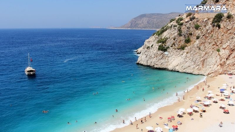 Antalya’nın Kaş ile Kalkan ilçeleri arasında yer alan Kaputaş Plajı,