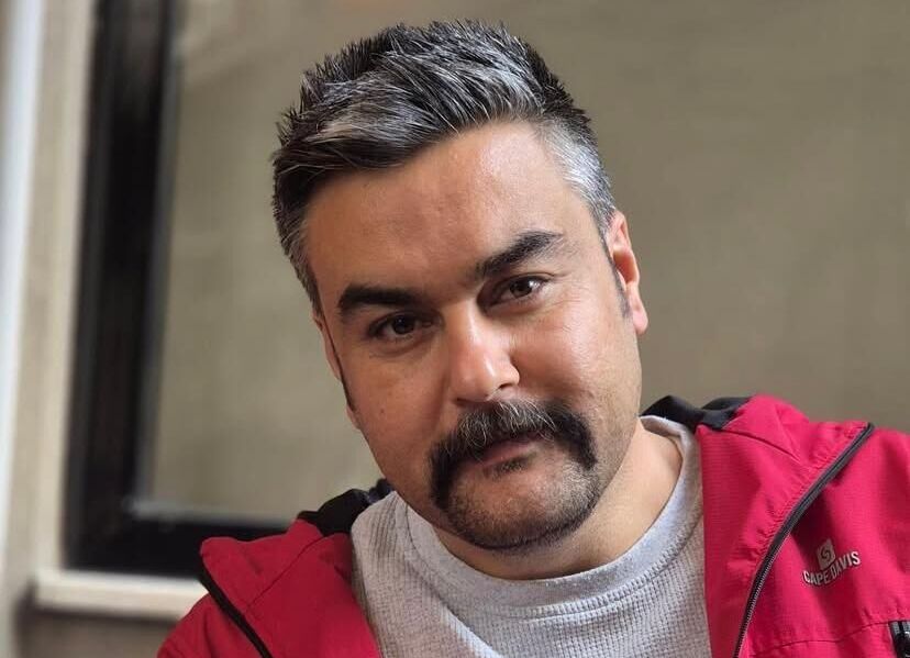 Balıkesir’de yaşayan edebiyatçı ve sanat tarihçisi Alpaslan Yelgeçer, Osmanlıca’dan günümüz