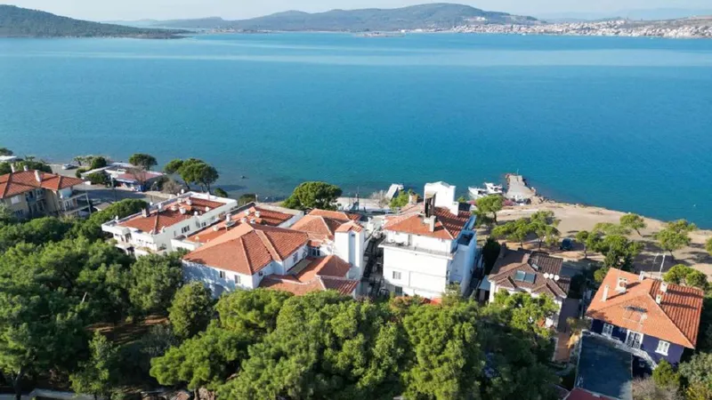 ayvalik camlik321 - Marmara Bölge Gazetesi