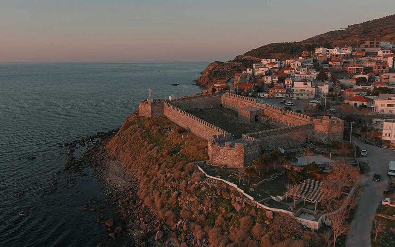 Çanakkale’nin Ayvacık ilçesine bağlı Babakale, hem tarihi mirası hem de