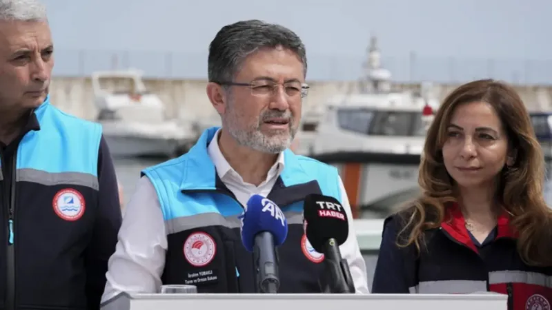 Tarım ve Orman Bakanı İbrahim Yumaklı, küçük ölçekli balıkçılar için